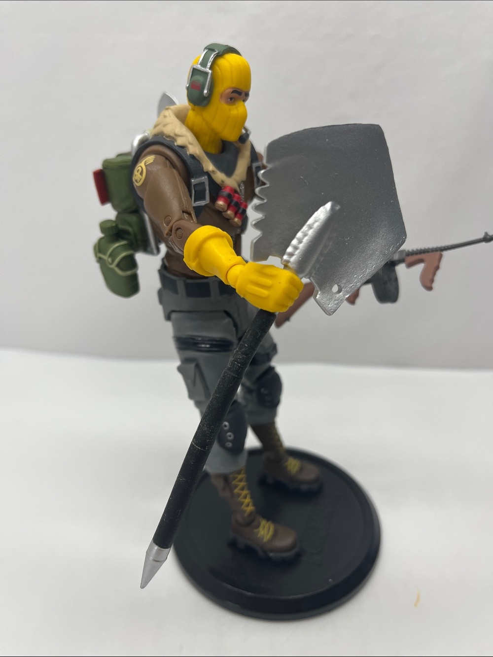 Fortnite Raptor Action Figure - Picture 2 of 6